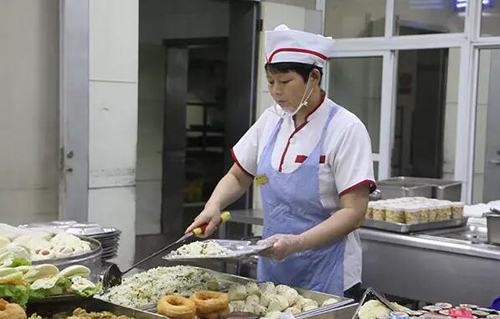 食堂里每天都在發生些什么，你一定不知道