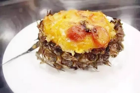 廣州高校的飯?zhí)茫切﹤髡f(shuō)中的黑科技！