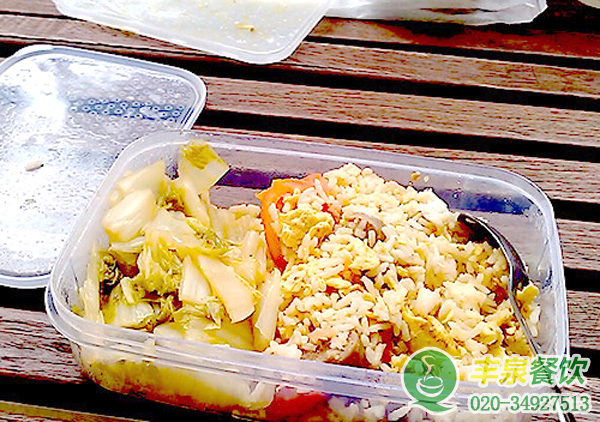 廣州珠江新城白領(lǐng)吐槽吃飯難，餐飲承包公司幫你忙