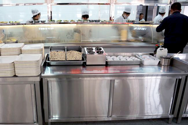 食堂承包公司食堂衛(wèi)生管理讓企業(yè)更放心